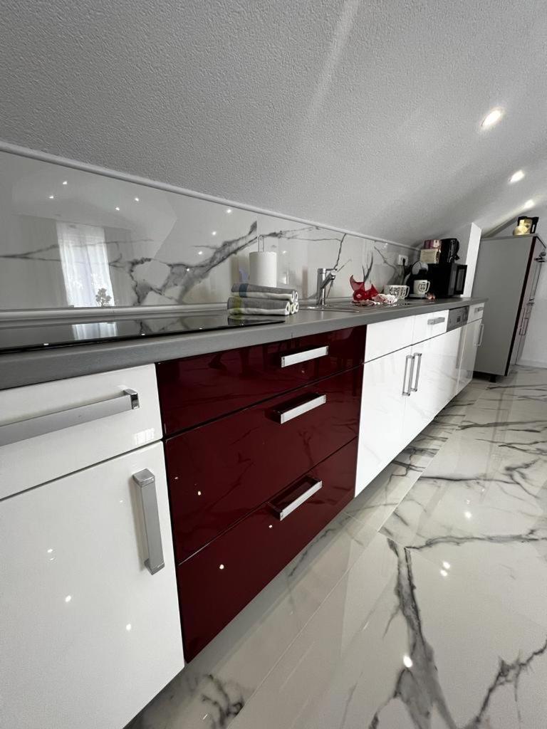 Luxury Apartment Megy Otocac Bagian luar foto